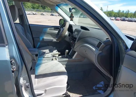 2010 Subaru Forester 2.5X из США, поврежденный, VIN JF2SH6AC1AH704418